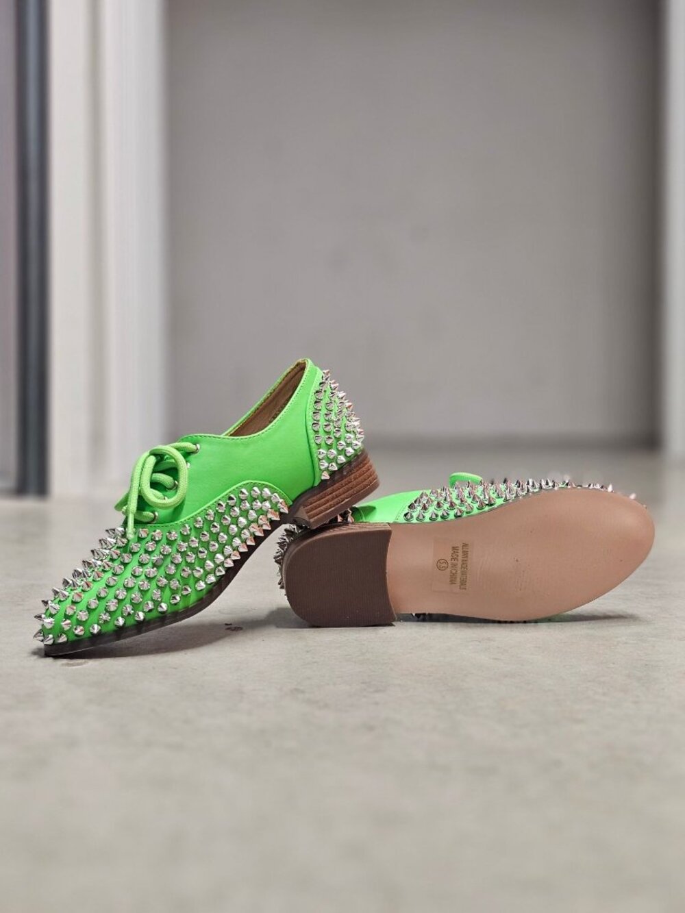 Studded Green Lace-Up Oxford Shoes With Silver Spikes & Wooden Heel - Picture 12 of 16